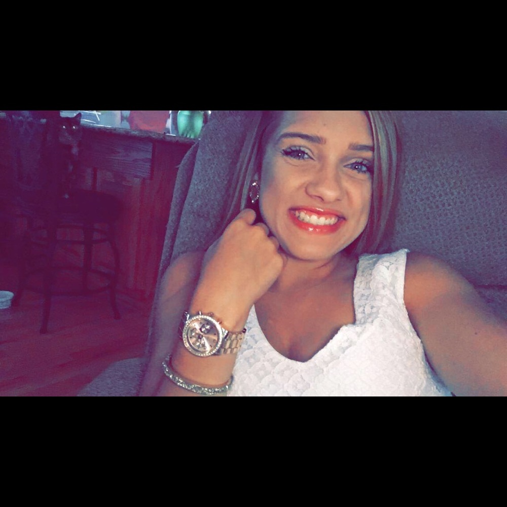 Meet your Posher, Michaela